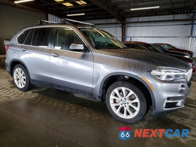 Czwarte zdjęcie samochodu z boku: 2016 BMW X5 XDR40E VIN:5UXKT0C53G0S75300 - miniatura