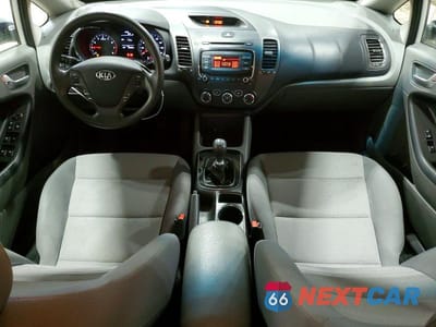 Zdjęcie 8 z 12 samochodu: 2018 KIA FORTE LX VIN:3KPFK4A72JE245186 - miniatura