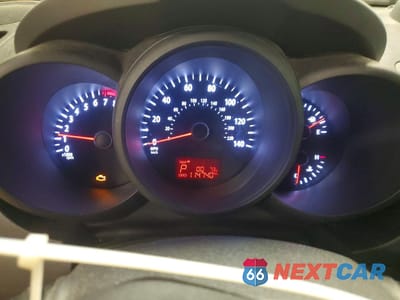 Zdjęcie 9 z 13 samochodu: 2012 KIA SOUL BASE VIN:KNDJT2A51C7454190 - miniatura