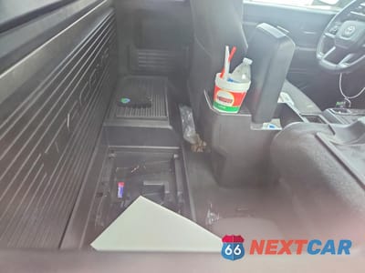 Zdjęcie 10 z 13 samochodu: 2024 TOYOTA TACOMA SR VIN:3TYJDAHN2RT004001 - miniatura