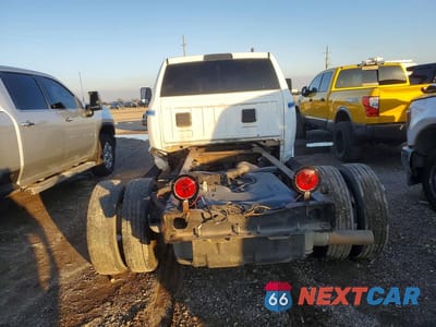 Zdjęcie 6 z 13 samochodu: 2015 RAM 4500 TRUCK CAB AND CHASSIS VIN:3C7WRKEL3FG516956 - miniatura