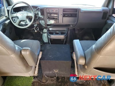 Zdjęcie 8 z 12 samochodu: 2004 CHEVROLET EXPRESS G3500 VIN:1GCHG35U741246667 - miniatura