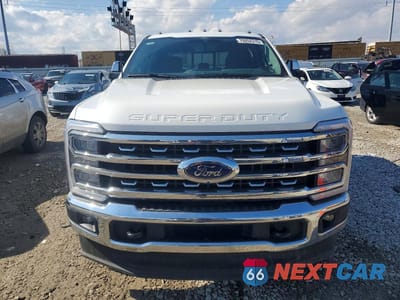 Piąte zdjęcie samochodu w środku: 2026 FORD F350 SUPER DUTY VIN:1FT8W3BT9TEC69101 - miniatura