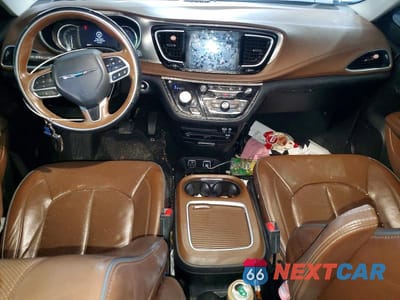 Zdjęcie 8 z 13 samochodu: 2018 CHRYSLER PACIFICA HYBRID LIMITED VIN:2C4RC1N78JR213053 - miniatura