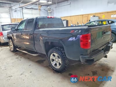 Drugie zdjęcie samochodu z przodu: 2019 CHEVROLET SILVERADO LD K1500 LT VIN:2GCVKPEC8K1160680 - miniatura