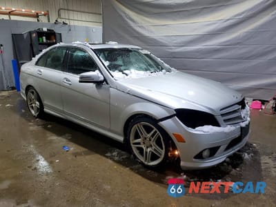 Czwarte zdjęcie samochodu z boku: 2010 MERCEDES-BENZ C 300 4MATIC VIN:WDDGF8BBXAF448115 - miniatura