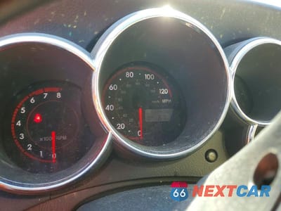 Zdjęcie 9 z 13 samochodu: 2006 TOYOTA COROLLA MATRIX XR VIN:2T1KR32E56C623671 - miniatura