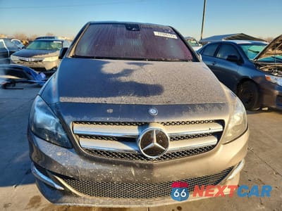 Piąte zdjęcie samochodu w środku: 2017 MERCEDES-BENZ B 250E VIN:WDDVP9AB6HJ012302 - miniatura