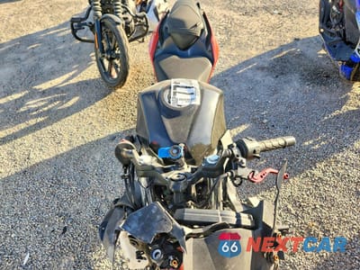 Piąte zdjęcie samochodu w środku: 2020 KAWASAKI EX400 VIN:JKAEXKH19LDA80256 - miniatura