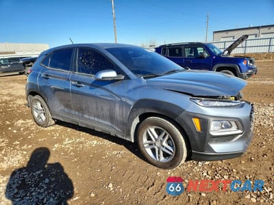 Czwarte zdjęcie samochodu z boku: 2020 HYUNDAI KONA SE VIN:KM8K1CAA8LU494020 - miniatura