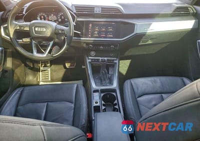 Zdjęcie 8 z 11 samochodu: 2020 AUDI Q3 PREMIUM VIN:WA1AECF39L1041664 - miniatura