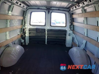 Zdjęcie 10 z 13 samochodu: 2021 CHEVROLET EXPRESS G2500 VIN:1GCWGAF7XM1242360 - miniatura