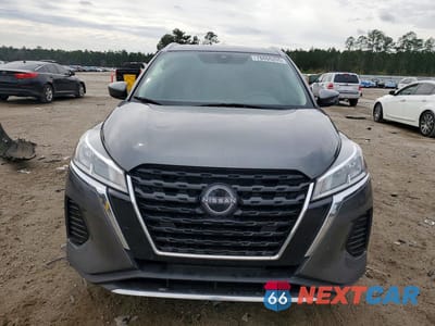 Piąte zdjęcie samochodu w środku: 2023 NISSAN KICKS VIN:3N1CP5CV4PL562271 - miniatura