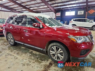 Czwarte zdjęcie samochodu z boku: 2018 NISSAN PATHFINDER S VIN:5N1DR2MM2JC665557 - miniatura