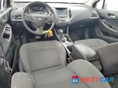 Zdjęcie 8 z 12 samochodu: 2016 CHEVROLET CRUZE LT VIN:1G1BE5SM6G7296319 - miniatura