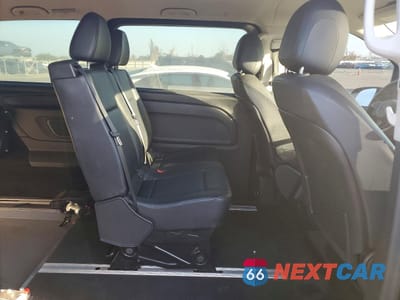 Zdjęcie 11 z 13 samochodu: 2018 MERCEDES-BENZ METRIS VIN:WD4PG2EE3J3411909 - miniatura