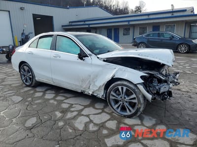 Czwarte zdjęcie samochodu z boku: 2021 MERCEDES-BENZ C 300 4MATIC VIN:W1KWF8EB0MR631792 - miniatura