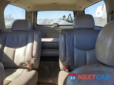 Zdjęcie 10 z 14 samochodu: 2005 GMC YUKON XL DENALI VIN:1GKFK66U35J145539 - miniatura