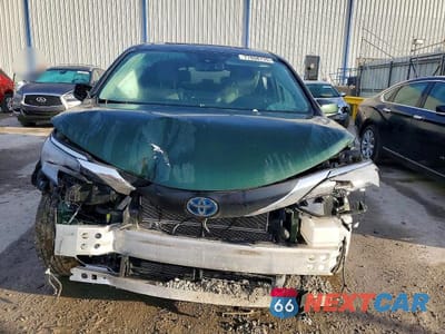 Piąte zdjęcie samochodu w środku: 2025 TOYOTA SIENNA XLE 7-PASSENGER VIN:5TDJSKFC3SS199279 - miniatura