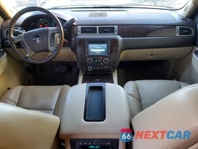 Zdjęcie 8 z 13 samochodu: 2013 GMC YUKON DENALI VIN:1GKS2EEF6DR339204 - miniatura