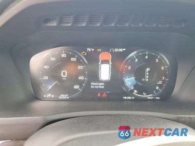 Zdjęcie 9 z 12 samochodu: 2018 VOLVO XC90 T6 VIN:YV4A22PK3J1207752 - miniatura