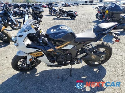 Trzecie zdjęcie samochodu z tyłu: 2026 KAWASAKI ZX636 K VIN:JKBZXJK14TA014261 - miniatura