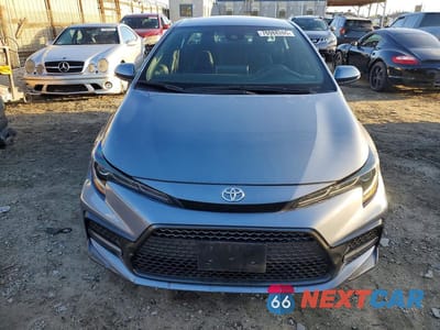 Piąte zdjęcie samochodu w środku: 2021 TOYOTA COROLLA SE VIN:5YFS4MCE5MP094061 - miniatura
