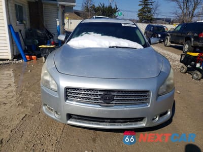 Piąte zdjęcie samochodu w środku: 2010 NISSAN MAXIMA 3.5 S VIN:1N4AA5AP6AC821460 - miniatura