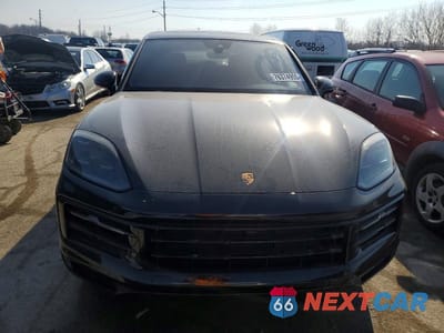 Piąte zdjęcie samochodu w środku: 2025 PORSCHE CAYENNE E-HYBRID VIN:WP1AE2AY4SDA16914 - miniatura