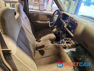 Zdjęcie 10 z 12 samochodu: 1996 GMC SONOMA VIN:1GTCS1447TK515368 - miniatura