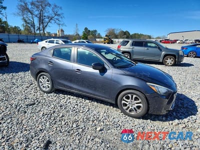 Czwarte zdjęcie samochodu z boku: 2016 SCION IA BASE VIN:3MYDLBZV9GY106774 - miniatura