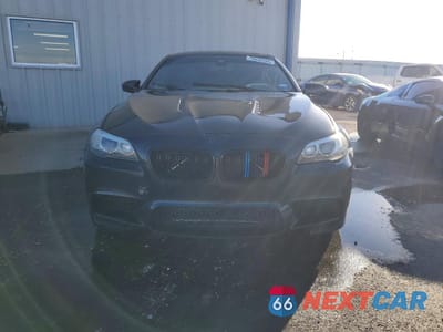 Piąte zdjęcie samochodu w środku: 2013 BMW M5 VIN:WBSFV9C56DC773799 - miniatura