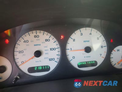 Zdjęcie 9 z 13 samochodu: 2001 DODGE GRAND CARAVAN ES VIN:2B8GP54L41R117434 - miniatura