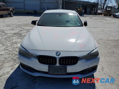 Piąte zdjęcie samochodu w środku: 2017 BMW 320 I VIN:WBA8E1G36HNU15801 - miniatura