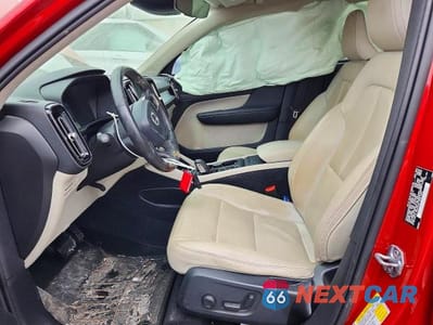 Zdjęcie 7 z 11 samochodu: 2019 VOLVO XC40 T4 MOMENTUM VIN:YV4AC2HK5K2047770 - miniatura