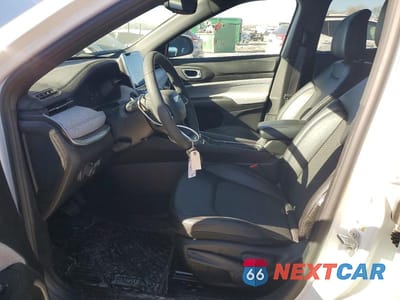 Zdjęcie 7 z 14 samochodu: 2025 JEEP COMPASS LATITUDE VIN:3C4NJDBNXST549326 - miniatura