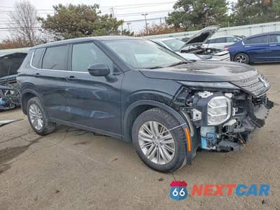 Czwarte zdjęcie samochodu z boku: 2024 MITSUBISHI OUTLANDER ES VIN:JA4J4UA86RZ008255 - miniatura