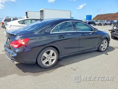 Trzecie zdjęcie samochodu z tyłu: 2015 MERCEDES-BENZ CLA VIN:WDDSJ4EBXFN190236 - miniatura