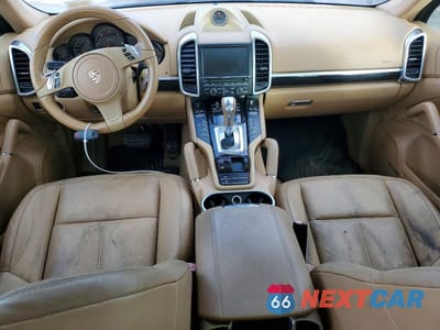 Zdjęcie 8 z 13 samochodu: 2014 PORSCHE CAYENNE VIN:WP1AF2A22ELA39885 - miniatura