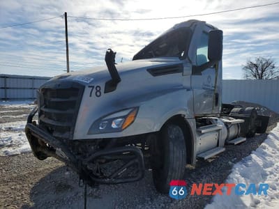 Drugie zdjęcie samochodu z przodu: 2023 FREIGHTLINER CASCADIA 126 SEMI TRUCK VIN:3AKJHLDV7PSUE5972 - miniatura