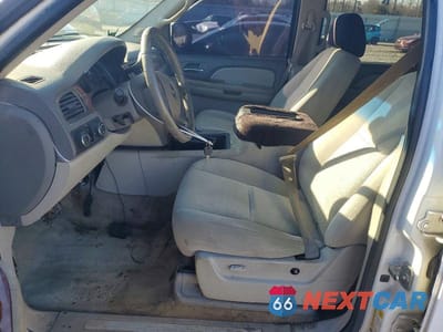 Zdjęcie 7 z 13 samochodu: 2007 CHEVROLET SUBURBAN K1500 VIN:3GNFK16337G101946 - miniatura