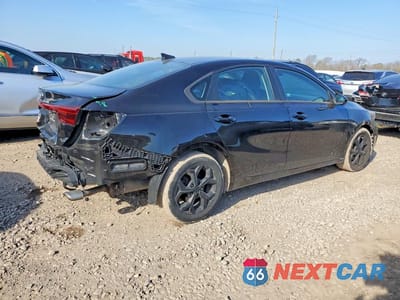 Trzecie zdjęcie samochodu z tyłu: 2020 KIA FORTE FE VIN:3KPF24AD5LE206424 - miniatura