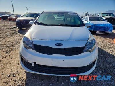 Piąte zdjęcie samochodu w środku: 2017 KIA RIO LX VIN:KNADM4A36H6062658 - miniatura