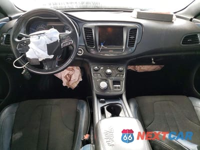 Zdjęcie 8 z 12 samochodu: 2016 CHRYSLER 200 S VIN:1C3CCCBB2GN123689 - miniatura