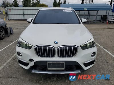Piąte zdjęcie samochodu w środku: 2017 BMW X1 XDRIVE28I VIN:WBXHT3C30H5F69002 - miniatura