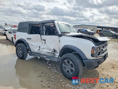 Czwarte zdjęcie samochodu z boku: 2024 FORD BRONCO BIG BEND VIN:1FMDE7BH5RLB43208 - miniatura