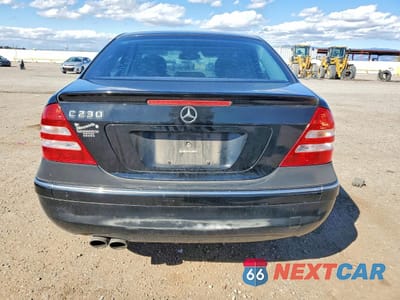 Zdjęcie 6 z 12 samochodu: 2007 MERCEDES-BENZ C 230 VIN:WDBRF52H97F928272 - miniatura
