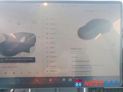 Zdjęcie 9 z 12 samochodu: 2026 TESLA MODEL Y VIN:7SAYGDEE6TA389839 - miniatura