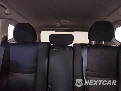 Zdjęcie 10 z 13 samochodu: 2017 NISSAN ROGUE S VIN:KNMAT2MT9HP608209 - miniatura