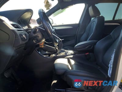 Zdjęcie 7 z 13 samochodu: 2020 BMW X1 XDRIVE28I VIN:WBXJG9C04L5R36715 - miniatura